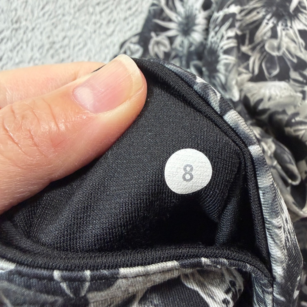 Lululemon Wunder Under Crop Leggings Women 8 Black Floral Yoga Pants - Picture 6 of 8